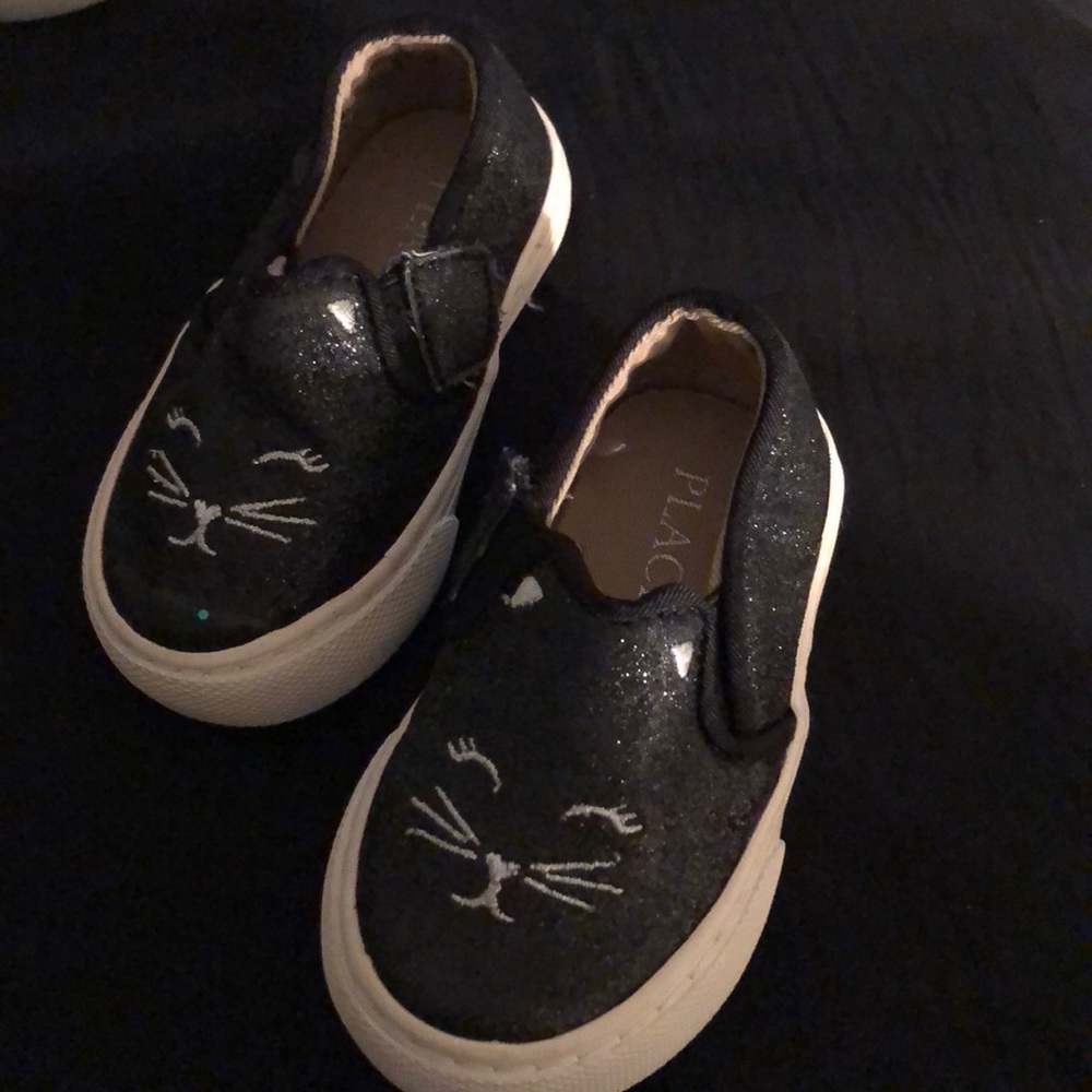 Kitty slide on sneaker